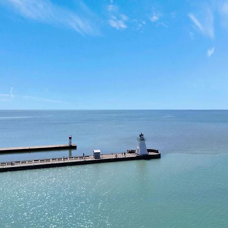 Luxe Lodges On Lake Erie Port Dover Exterior photo